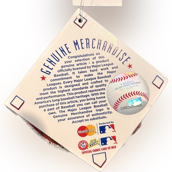 Juniors *MLB* REDS T-Shirt, NWT, Size Small - Picture 4 of 4